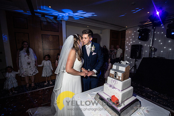 Laura & Mathew Oxfordshire wedding-415