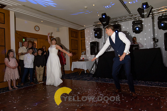 Laura & Mathew Oxfordshire wedding-421