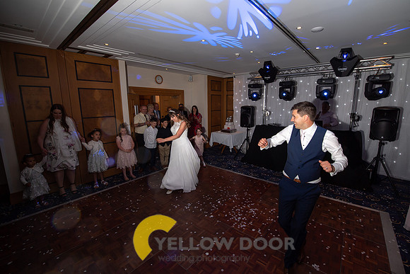 Laura & Mathew Oxfordshire wedding-423