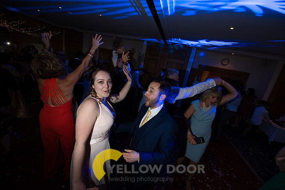 Laura & Mathew Oxfordshire wedding-434