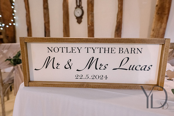 Katie & Matt Notley tythe barn- 135