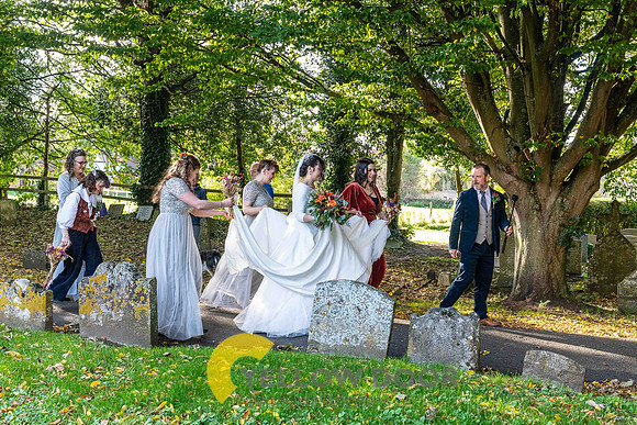 Page & Drews Thame Barns wedding_0081
