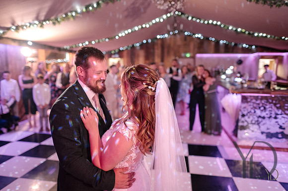 Katie & Matt Notley tythe barn- 493