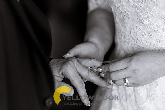 Emma and Olly Notley Tythe Barn_0195