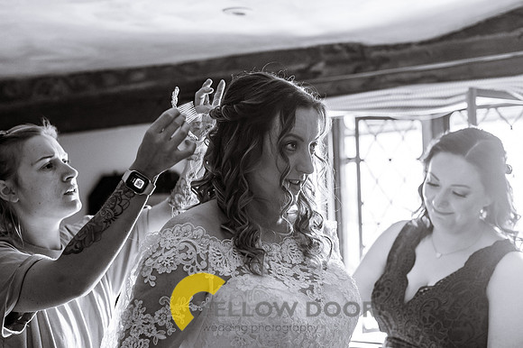 Emma and Olly Notley Tythe Barn_0028