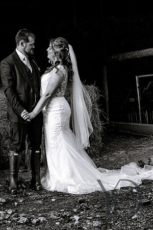 Katie & Matt Notley tythe barn- 429