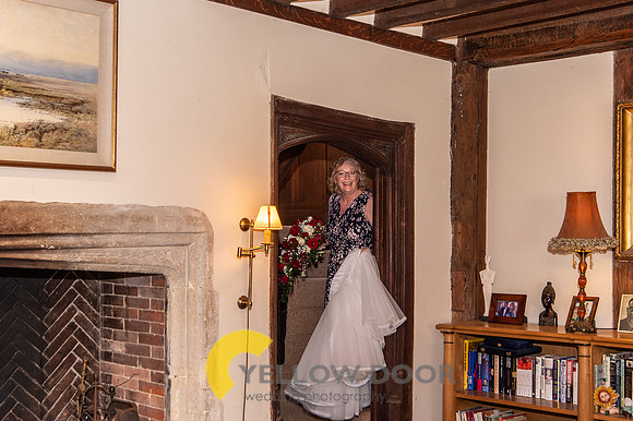 Emma and Olly Notley Tythe Barn_0046