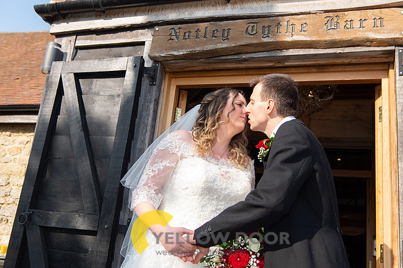 Emma and Olly Notley Tythe Barn_0237
