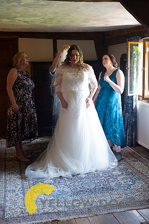 Emma and Olly Notley Tythe Barn_0030