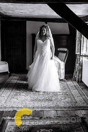 Emma and Olly Notley Tythe Barn_0025