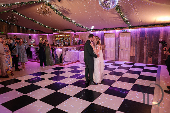 Katie & Matt Notley tythe barn- 497