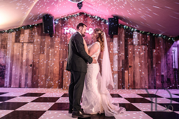 Katie & Matt Notley tythe barn- 488