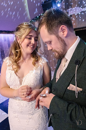 Katie & Matt Notley tythe barn- 241