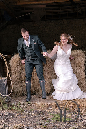 Katie & Matt Notley tythe barn- 421